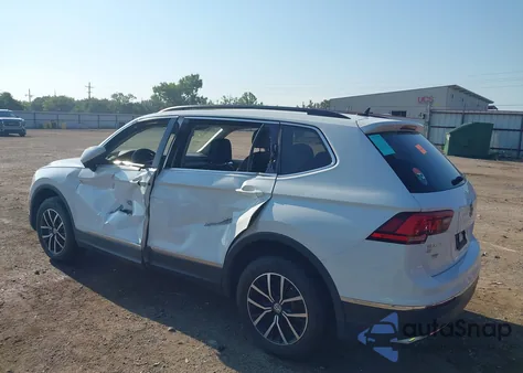 2021 Volkswagen Tiguan 2.0T Se/2.0T Se R-Line Black/2.0T Sel из США, поврежденный, VIN 3VV2B7AX6MM050090